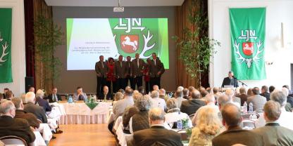 Die Jagdhornbläser der JS Osterdoe begrüßten mit LJN-Präsident Helmut Dammann-Tamke die Mitglieder.