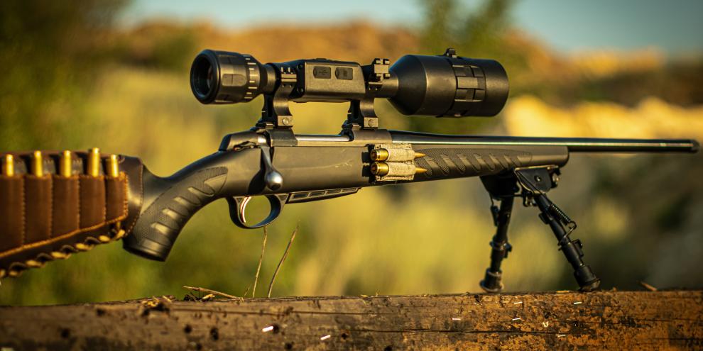 Nachtzielgerät auf Waffe
