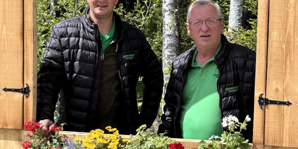 Außendienst-Mitarbeiter Jörg Schmidt (rechts) ist bei Unterreiner in den Ruhestand verabschiedet worden. Sein Nachfolger Daniel Bleßmann steht schon in den Startlöchern.