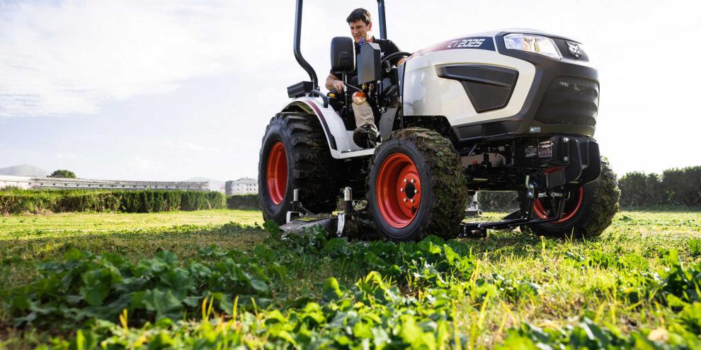 bobcat-traktor-ct2025