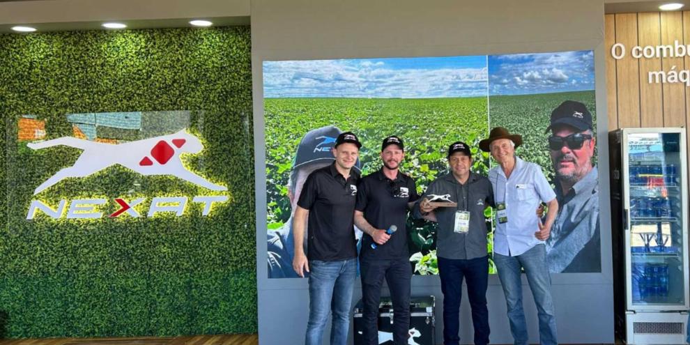 Freuen sich über den Verkaufsstart in Brasilien: Benedikt Pohl (links), Vinicius Marchioro, Ricardo Basso und Klemens Kalverkamp (rechts)