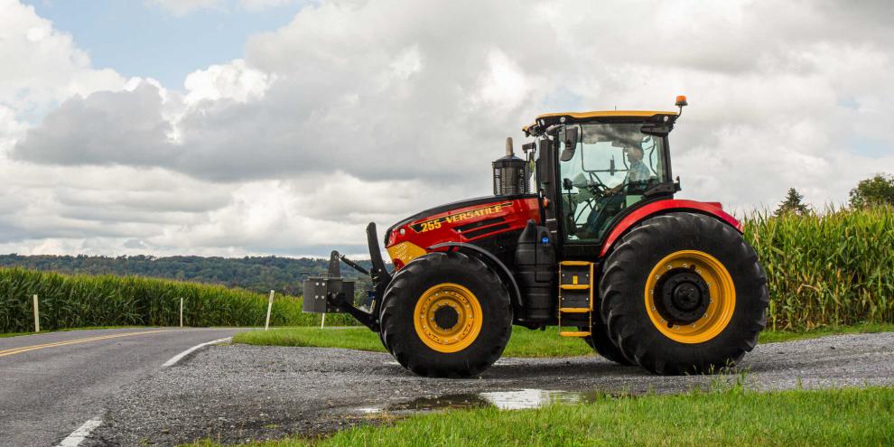 Versatile Nemesis: Erstmals kommt der Traktor nach Europa.