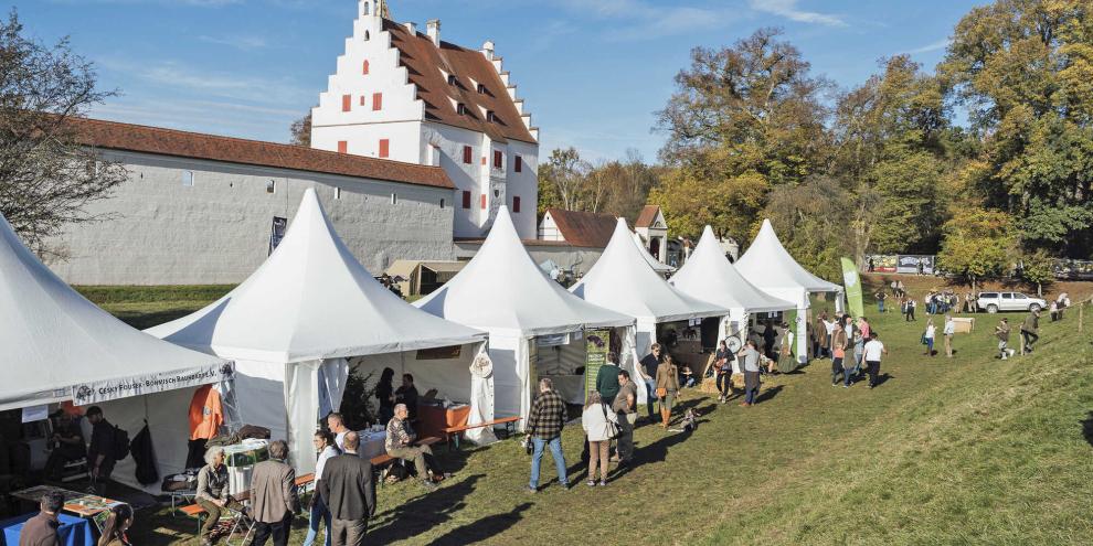 Die Messe in Grünau ist mittlerweile fester Teil der Jagdkultur in Deutschlands Süden.