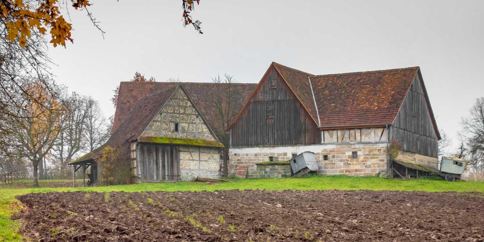 Bauernhaus-AdobeStock_378307621