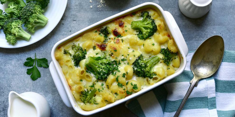 Frisch aus dem Ofen, mit Brokkoli von Kopf bis Strunk: ein Familienessen für Groß und Klein!