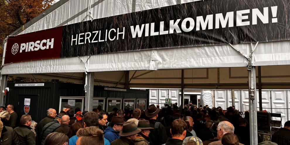 Die PIRSCH hieß die Besucher schon am Eingang willkommen.