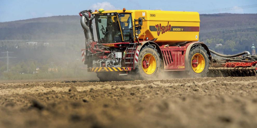 Vredo stellt unter anderem Güleselbstfahrer her. Ein weiteres Geschäftsfeld sind Nachsaatmaschinen.