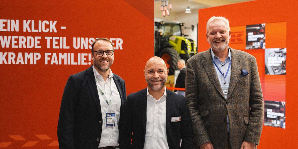 V.li.n.re.: Hauke Lamb (Geschäftsführer von Traser), Patrick Hermann (Geschäftsführer Kramp Deutschland) und Karsten Bünger (Lead Solutions Consultant von Traser).