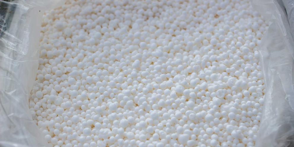 Mineraldünger-AdobeStock_266406518