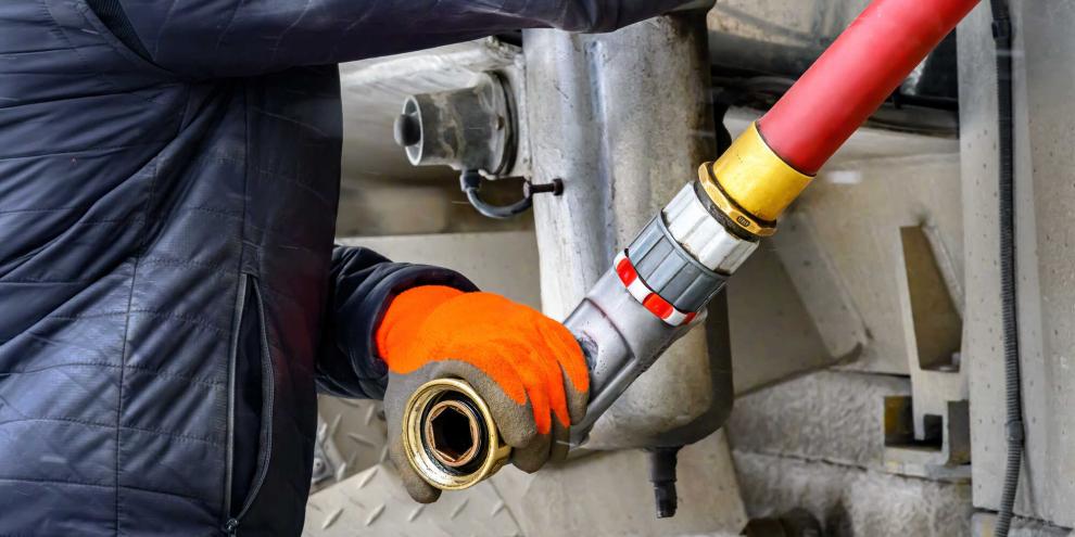 Heizölkauf-AdobeStock_1210278242