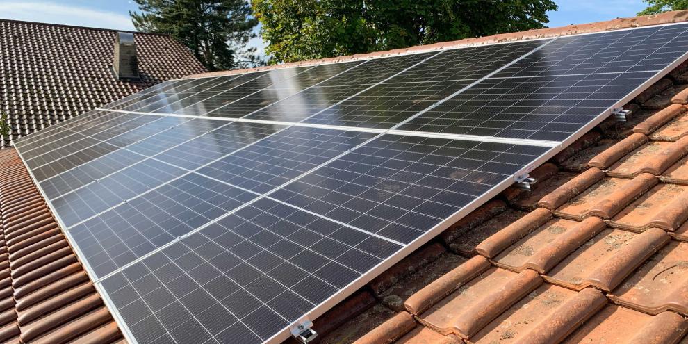 Die Einkommensteuerbefreiung für Photovoltaikanlagen bis 30 kWp ist rechtlich als Freigrenze definiert.