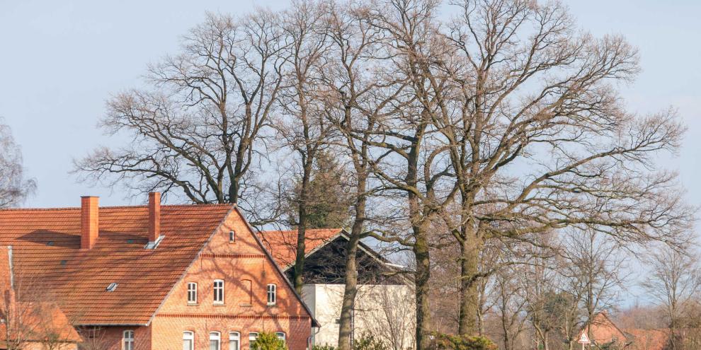 Bauernhaus-Niedersachsen-AdobeStock_96024488