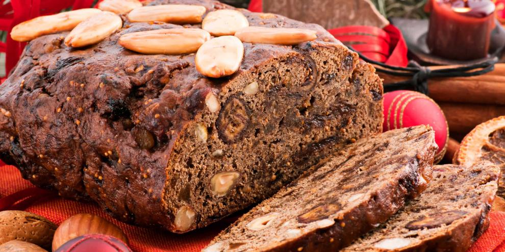 Kletzenbrot ist ein traditionelles Adventsgebäck, das im Alpenraum bekannt ist.