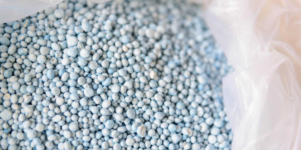 Mineraldünger-AdobeStock_291940018