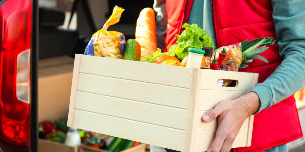 Schnell und bequem: Immer mehr Menschen bestellen Lebensmittel online und lassen sie sich an die Haustür bringen.