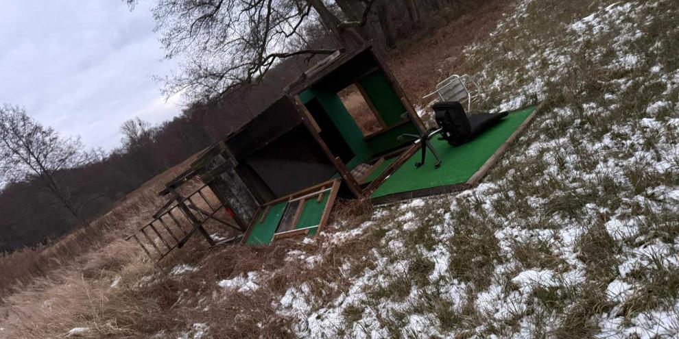 Unbekannte haben im Darmstädter Revier mutwillig Ansitzeinrichtungen zerstört.