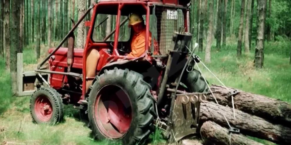 In einem Youtube-Film ist die Forsttechnik der DDR zu sehen - vom Holzeinschlag bis zur Konsumgüterproduktion. Die Zuschauer schwelgen in Erinnerungen.