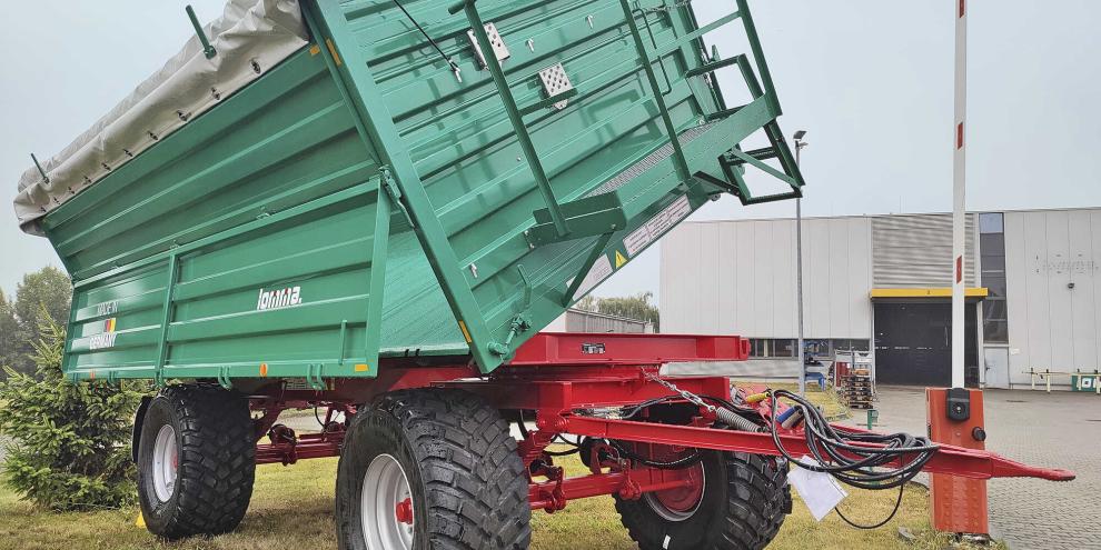Der Zweiachs-Dreiseitenkipper ZDK von Lomma gehört zu den zentralen Produkten des Herstellers.