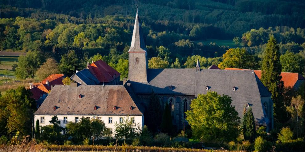 Kloster-AdobeStock_550016266