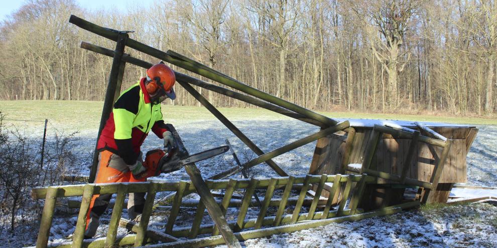 Der Arbeitgeber ist dafür verantwortlich, dass seinem Angestellten entsprechende Sicherheitskleidung zur Verfügung steht.
