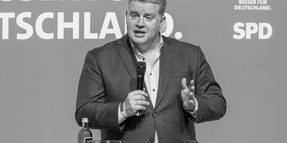 Der bayerische SPD-Umweltpolitiker Carsten Träger ist mit 52 Jahren überraschend verstorben.