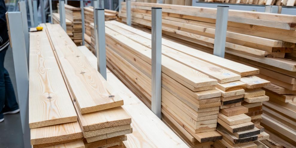 Der neue digitale EU-Produktpass für Holz soll wichtige Informationen rund um den Baum liefern - vom Wald bis hin zum fertigen Produkt.