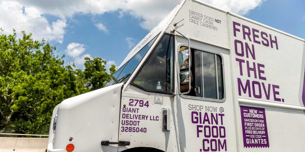 lebensmittel-Lieferdienst-USA-AdobeStock_1955853195