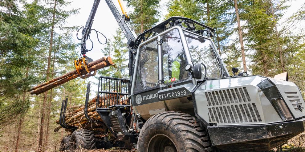 Der Rückezug Malwa 560F kommt bei einem Gewicht von 5,7 t auf eine Nutzlast von 5,5 t.