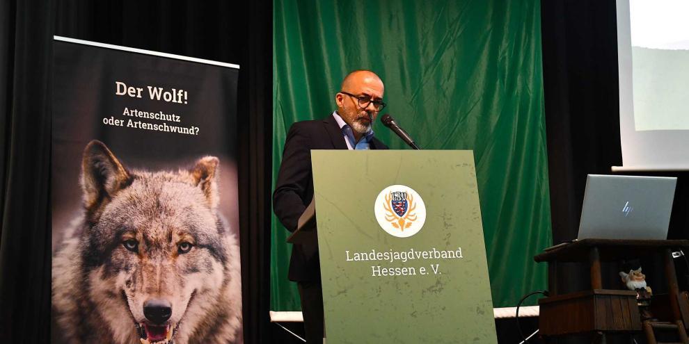 Staatssekretär Daniel Köfer richtete Grußworte des Ministeriums aus Wiesbaden an die Anwesenden und lobte die gute Zusammenarbeit.