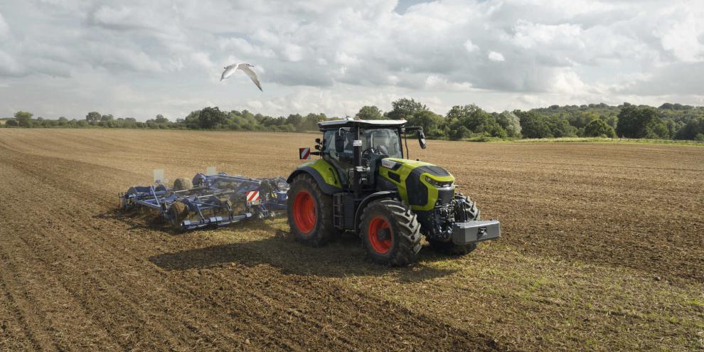 Der neue Claas Axion 8 CMATIC ersetzt den Axion 800 und kommt mit bis zu 313 PS, neuer Kabine und mehr Automatisierung in die 250- bis 300-PS-Klasse.