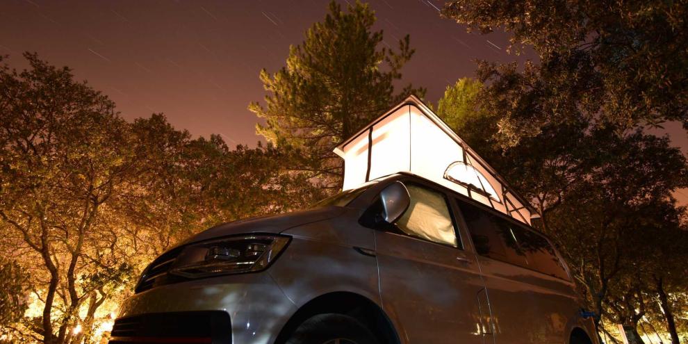 Mit einem Camper wurde ein Jäger in der Nähe des Steinhuder Meers absichtlich angefahren (Symbolbild).