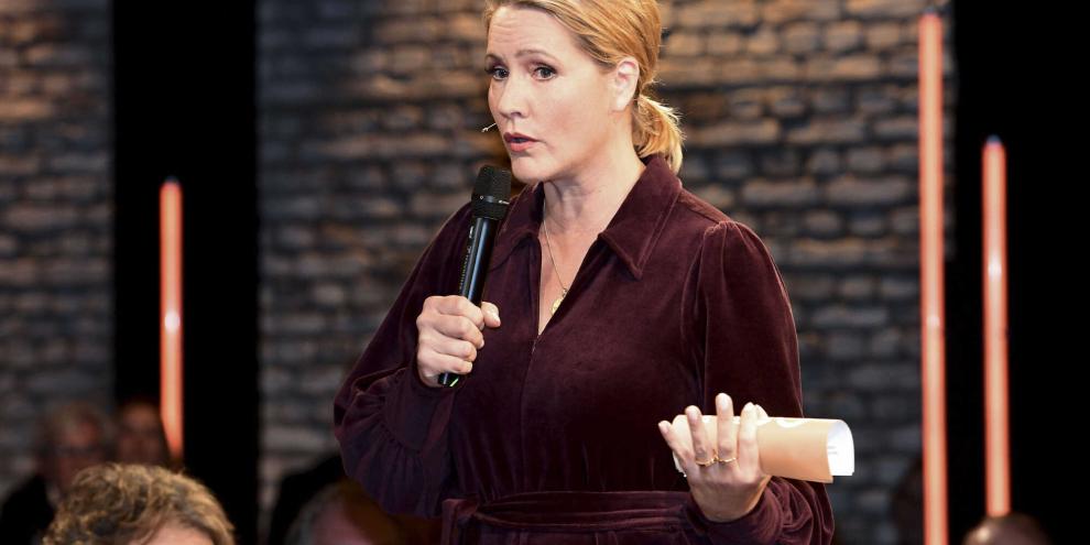 Ex-Nachrichtenfrau Judith Rakers auf der Bühne