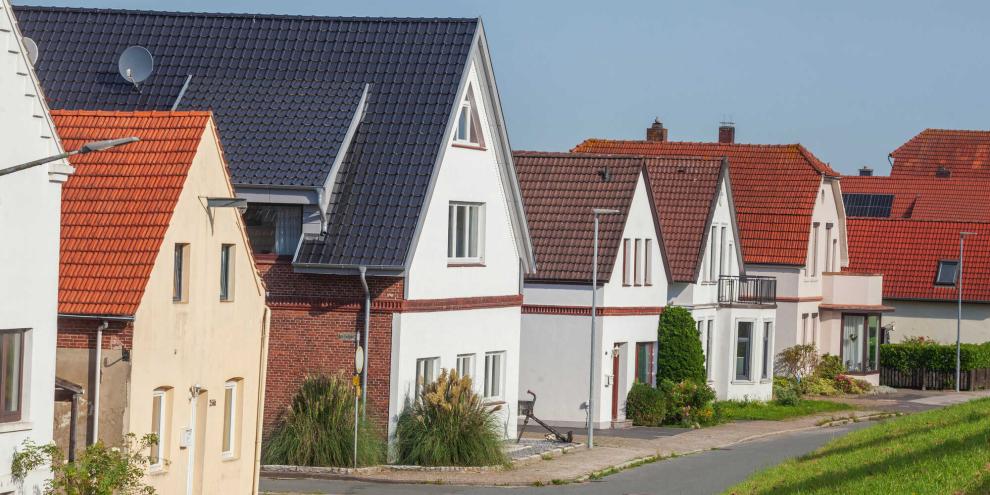 Einfamilien-Häuser-AdobeStock_641301805