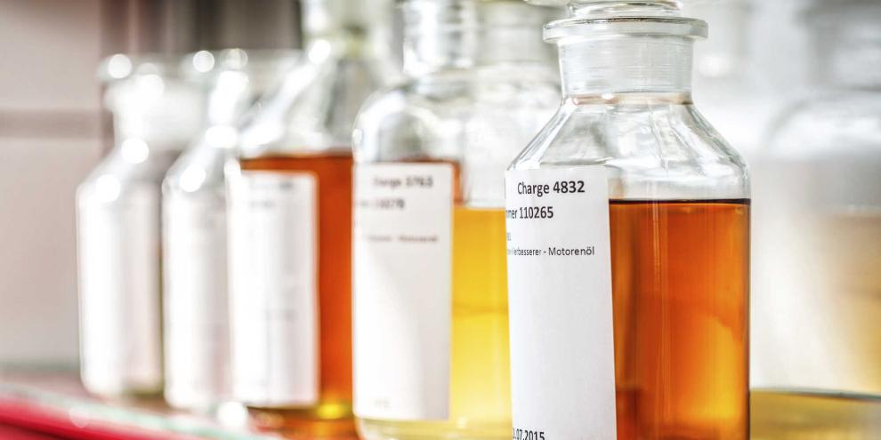 Im Mittelpunkt der Kooperation steht die Weiterentwicklung des Zusammenspiels synthetischer Kraftstoffe und moderner Schmierstoffe sowie Additive.