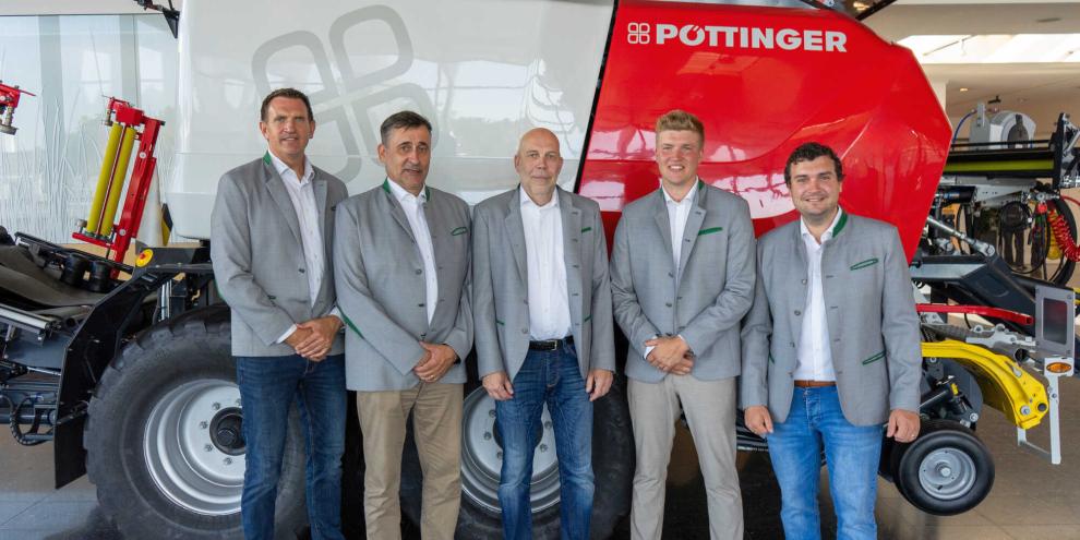 V.li.n.re.: Lars Andreasen (General Manager Pöttinger Scandinavia), Janne Kankare (After Sales and Sales Promotion), Jimmy Granlund, Janne Ylönen (Territory Sales Finland), Christoph Stüblreiter (Area Sales Manager Pöttinger)