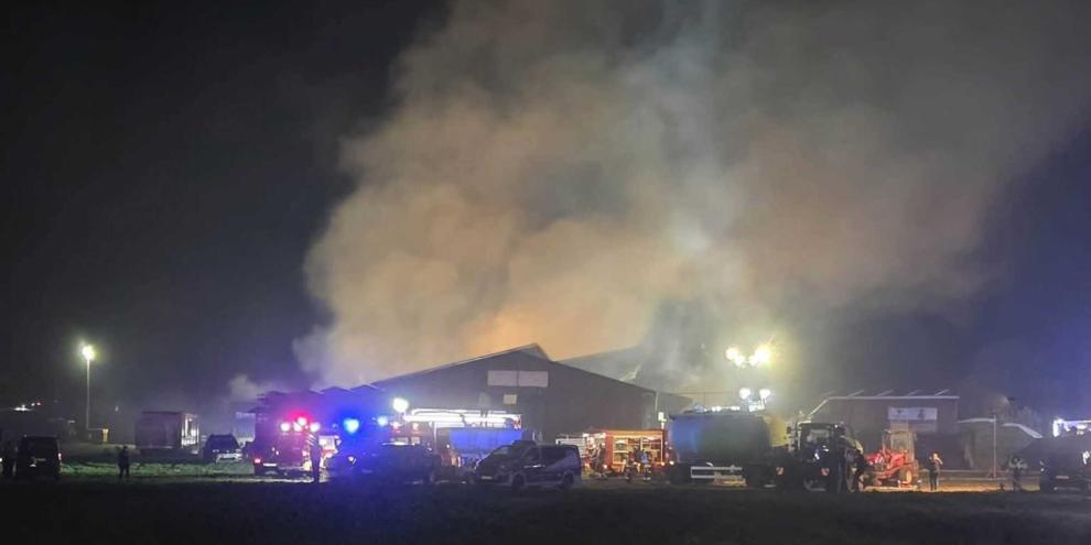 bild_feuer-brand-flammen-bauernhof-scheunenbrand_freiwillige-feuerwehr-rangendingen_24403