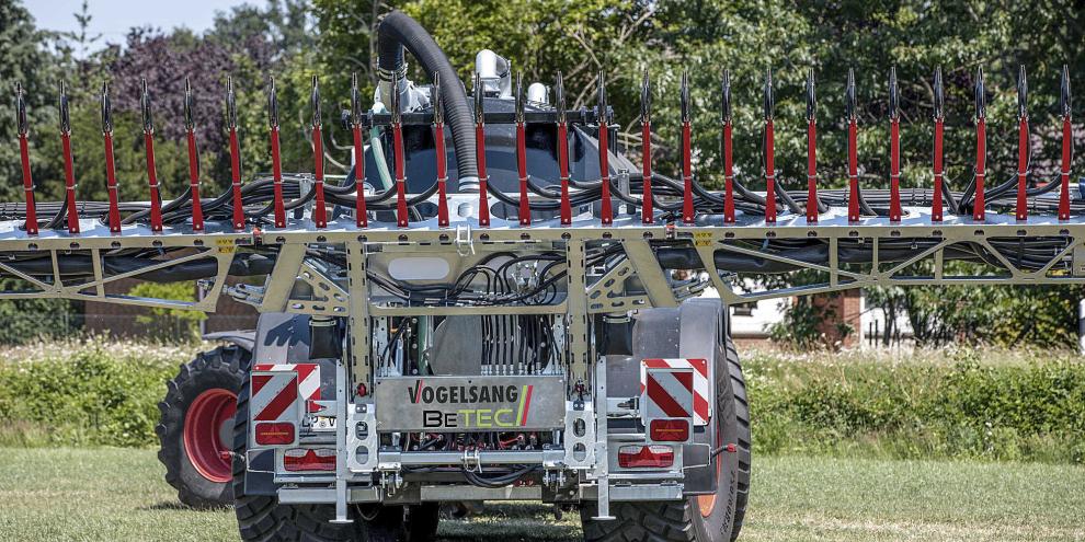 Die Einzelsortimente beider Unternehmen im Bereich Gülleausbrgung gehen in einem neuen Produktportfolio unter der Marke „Vogelsang-BeTec“ auf.