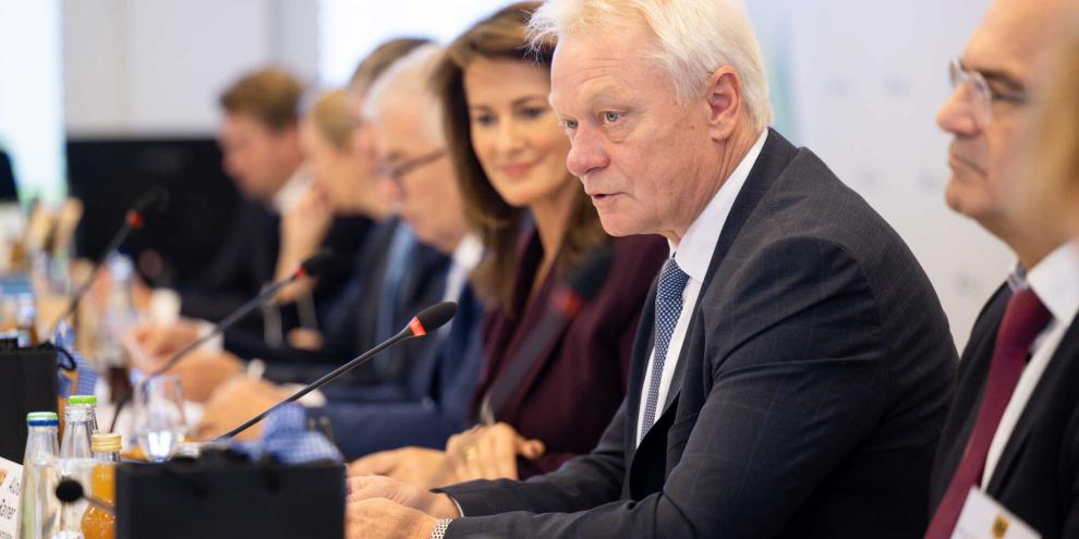 Einen starken Rückhalt der Länder hat Bundesagrarminister Alois Rainer bei der Novelle der Düngeverordnung.