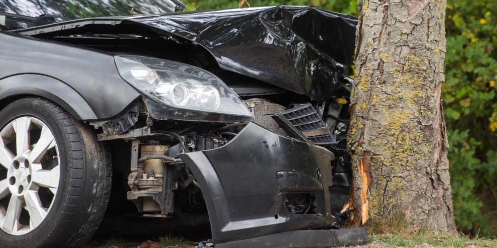 Ein Autounfall hat Konsequenzen für einen Jäger (Symbolfoto).