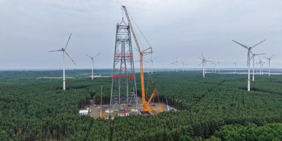 In der Lausitz steht eines der derzeit außergewöhnlichsten Windenergieprojekte kurz vor der Fertigstellung.