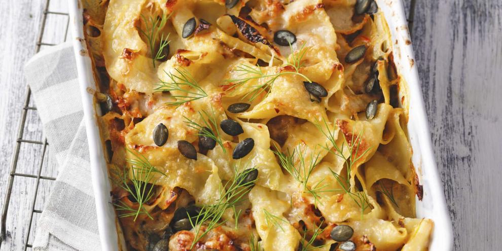 Herzhaft gewürzte Mischung aus Kürbis, Kraut und  Pasta