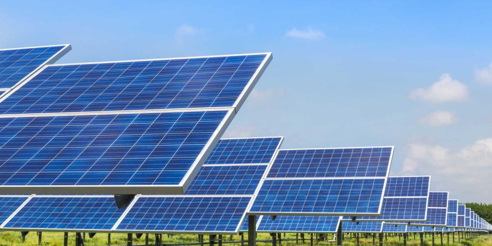 Solar-Acker-AdobeStock_128869478
