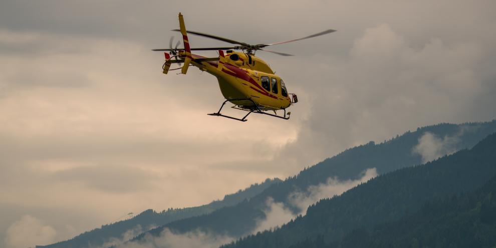 Am Seil unter einem Rettungshubschrauber endete eine Wildbergung für einen Österreicher (Symbolbild).