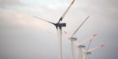 Eine ausgebrannte Windkraftanlage