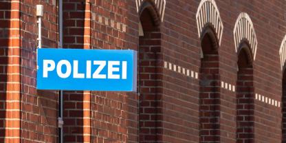  Polizeigebäude