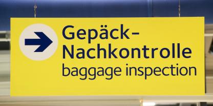 Zollfalle Urlaubssouvenir: Bei der Gepäckkontrolle können Mitbringsel wie Pflanzen und einige Lebensmittel aus Nicht-EU-Ländern zum Problem werden.