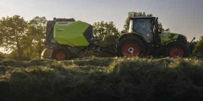 Die neuen Rundballenpresse Claas Cerex ersetzt nicht die bisherigen Modelle Variant, sondern liegt leistungsmäßig darüber