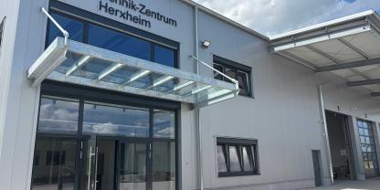 Das neue Agrartechnik-Zentrum der RWZ in Herxheim ist ein moderner, energieffizienter Standort.