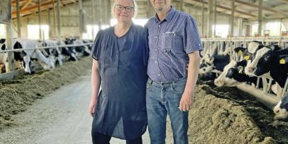 Reiner Garms bewirtschaftet den Betrieb mit 600 MIlchkühen zusammen mit seiner Frau.
