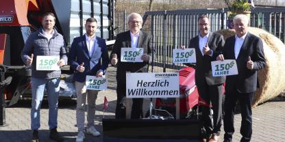 Freuen sich über das besondere Jubiläum: Timo Vocke (Prokurist, von links), Michael Ulrich (Prokurist), Rainer Stratemeyer (Gesellschafter), Stefan Ludwig (Gesellschafter &amp; Geschäftsführer), Johannes Vocke (Gesellschafter &amp; Geschäftsführer)